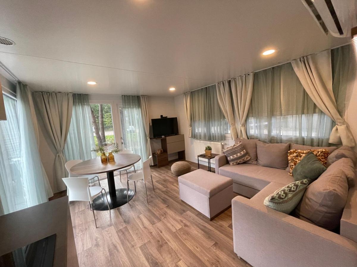 Chalet Het Edelhert Zutendaal Exteriör bild